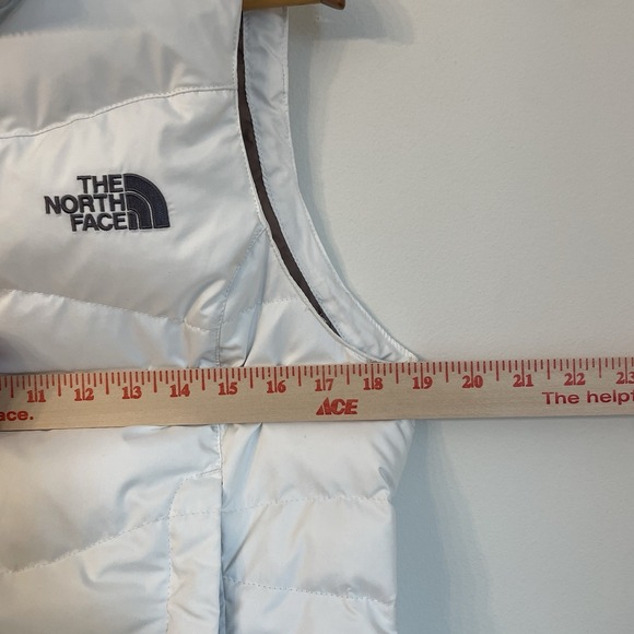 The North Face 550 Womens Sz XS Goose Down Puffer Vest White - Picture 5 of 14